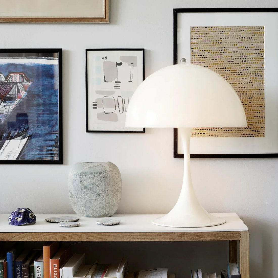 Panthella 400 Table Lamp by Louis Poulsen with iconic mushroom-shaped design and soft ambient glow, ideal for stylish modern interiors.