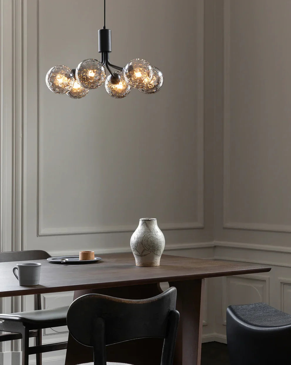 How Do I Choose Dining Room Chandeliers for Low Ceilings? ✨🍽️