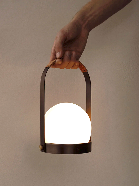 Elegant rechargeable cordless table lamp.