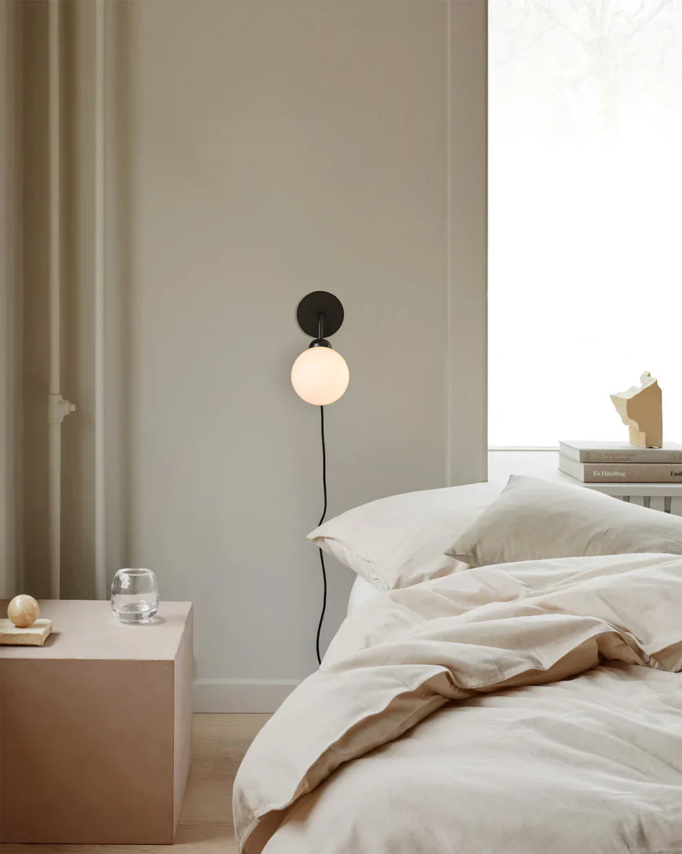 Serene & Stylish: The Ultimate Guide to Bedroom Lighting in 2025