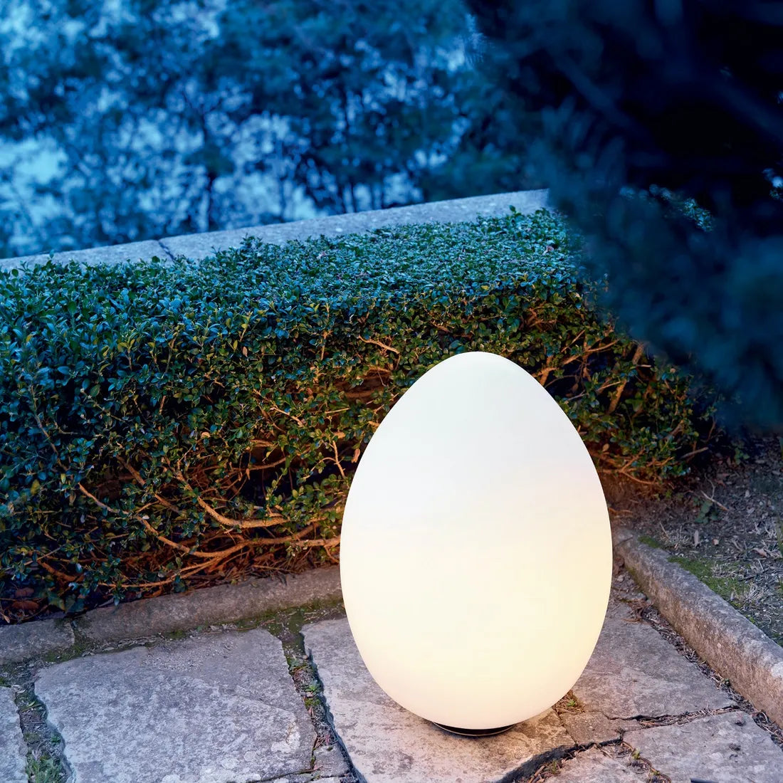 Outdoor Floor lights, modern lighting lamps, modern style light fixtures for exterior, best exterior Lighting brand, outdoor IP65 lighting shop near me. Buy Best Outdoor Lamps online