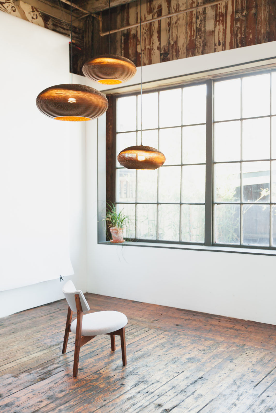 Natural brown Sustainable Recycled Cardboard hanging Scraplight