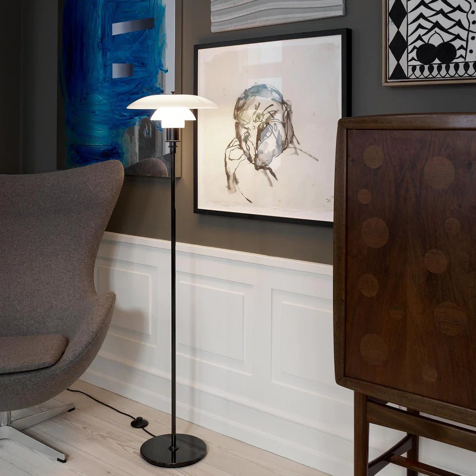 Floor lamp by Louis Poulsen