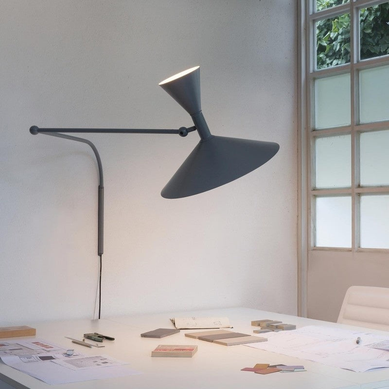 Le Corbusier task light for wall by Nemo 