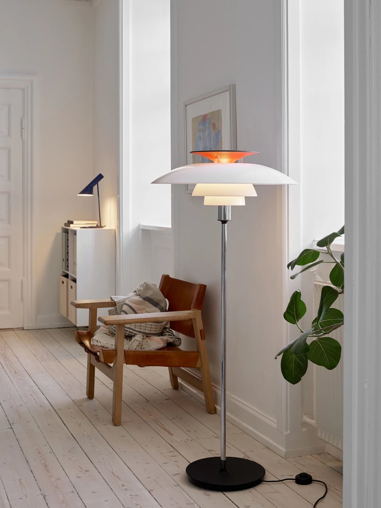 Floor lamp by Louis Poulsen