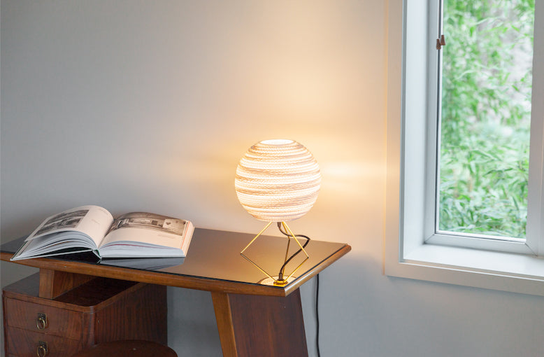 White sustainable table lamp