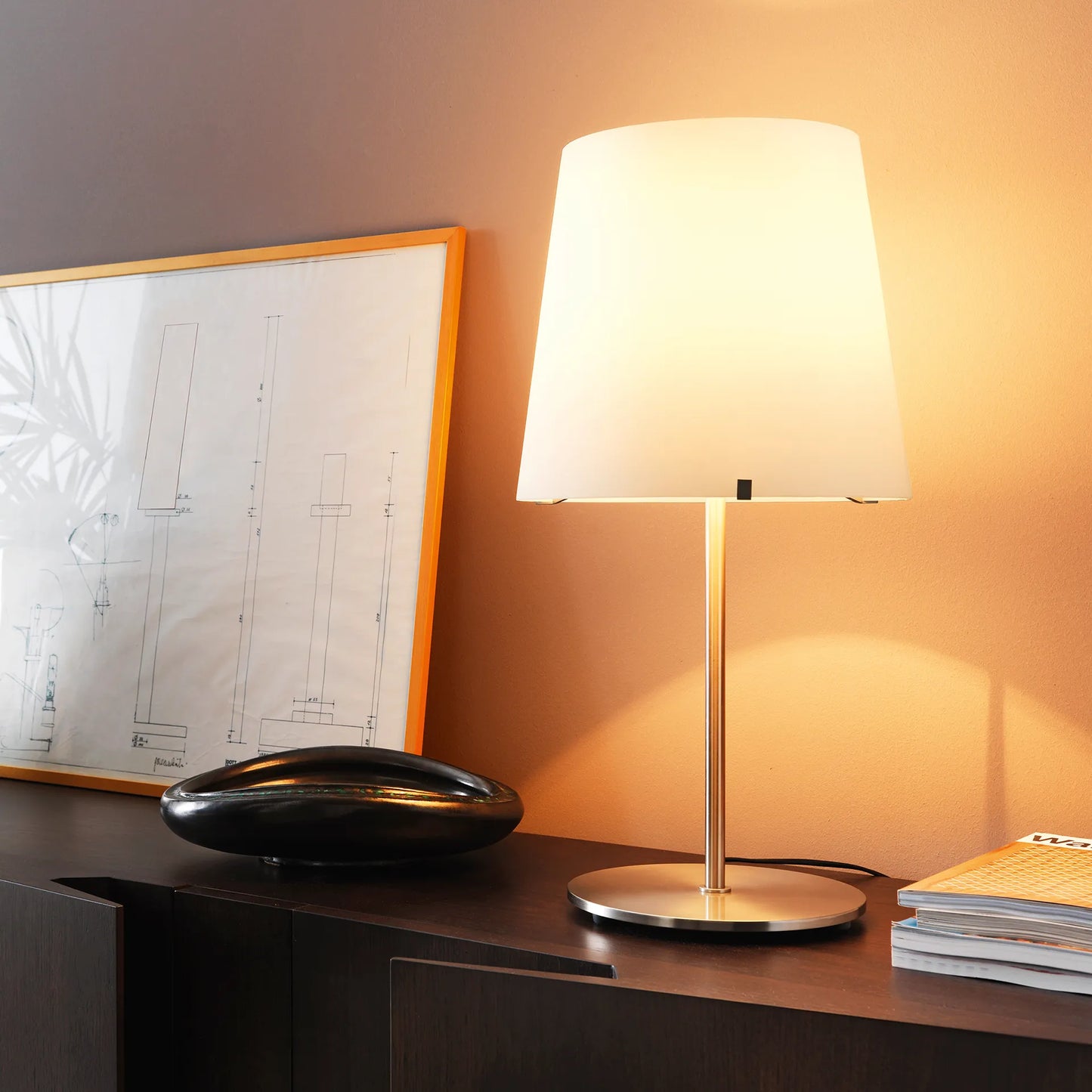 metal glass table lamp design. best table light. Glass Table lamp. contemporary lighting