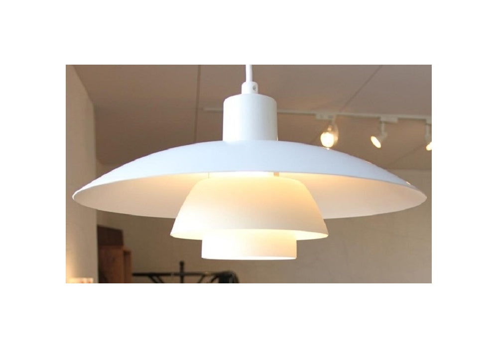 Louis Poulsen White Pendant light