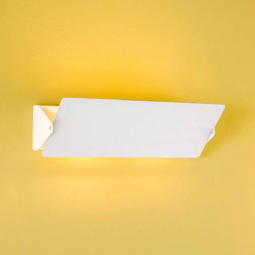 Lighting for a yellow wall online India