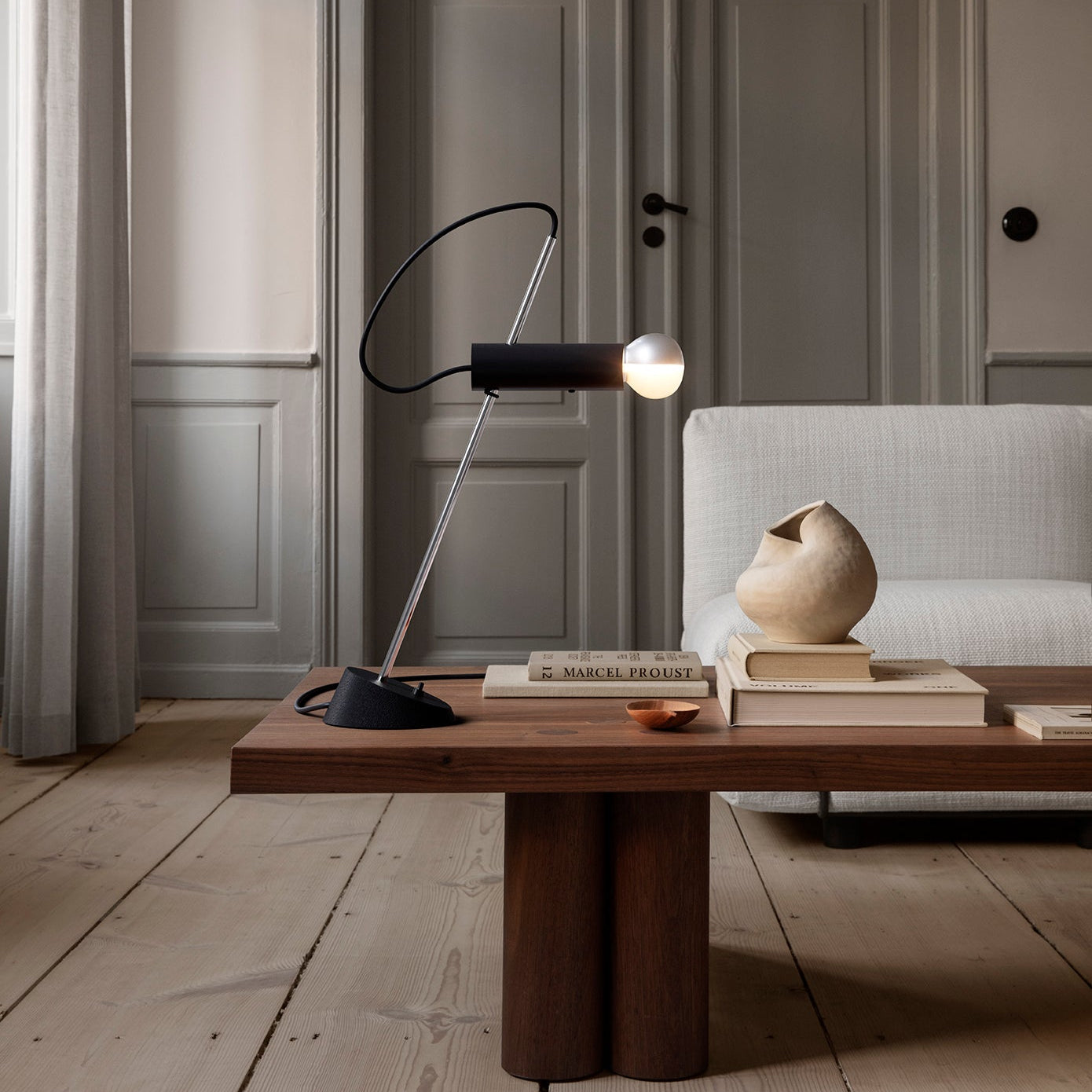 Model 566 Table Lamp by Astep – Minimalist mid-century table lamp with opal glass diffuser and brass details, designed by Vittoriano Viganò