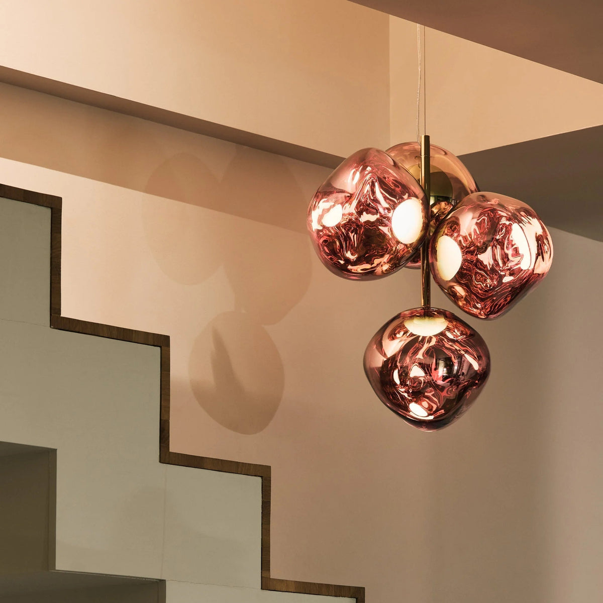 Melt Mini Chandelier by Tom Dixon, designer chandelier with sculptural organic forms for luxury interiors ✨