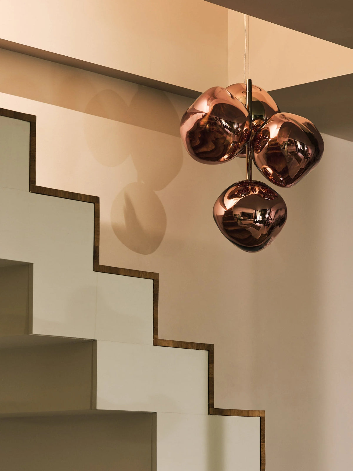 Melt Mini Chandelier by Tom Dixon, designer chandelier with sculptural organic forms for luxury interiors ✨
