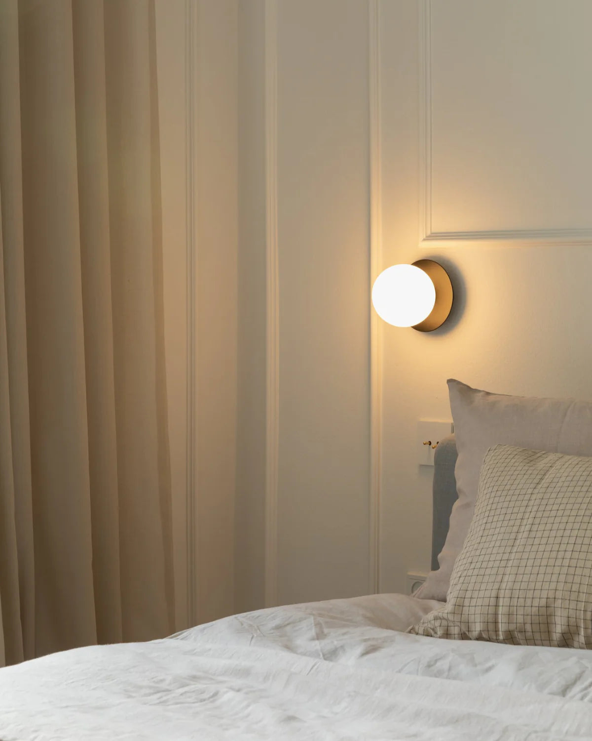 Nuura, Indoor wall Lights, Designer living room wall lights, bedroom lights, scandinavian lights, best lights online, nordic gold wall light