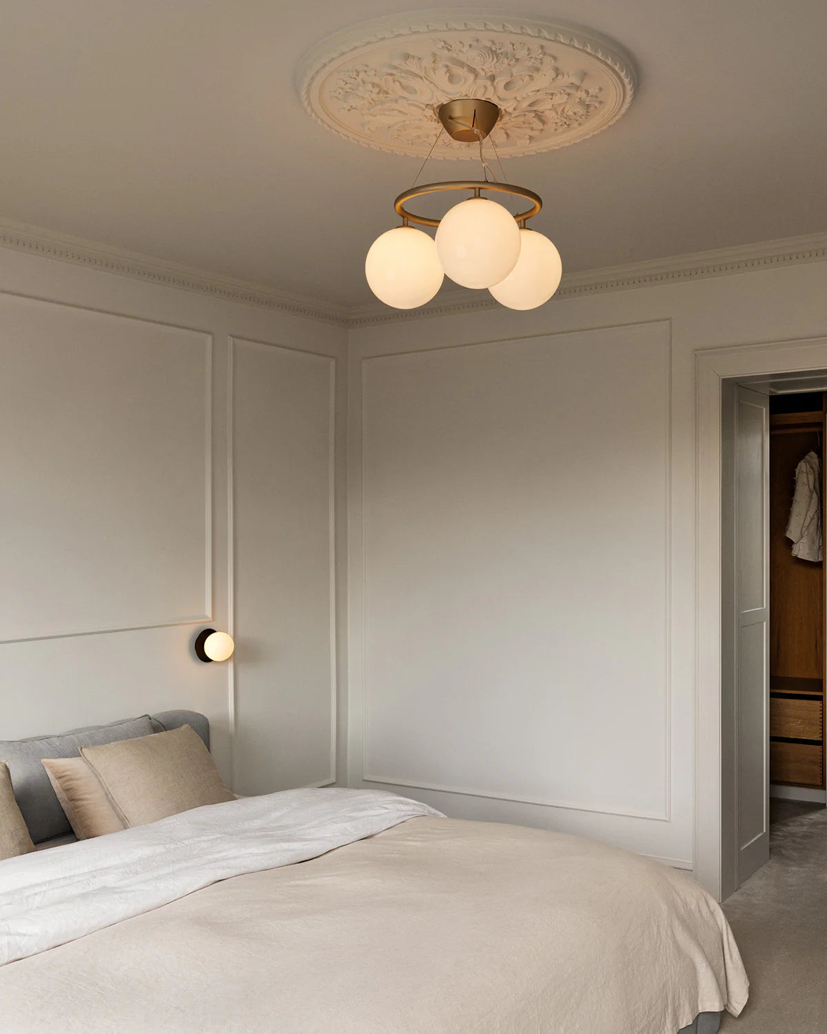 Miira 3 Circular Chandelier by Nuura