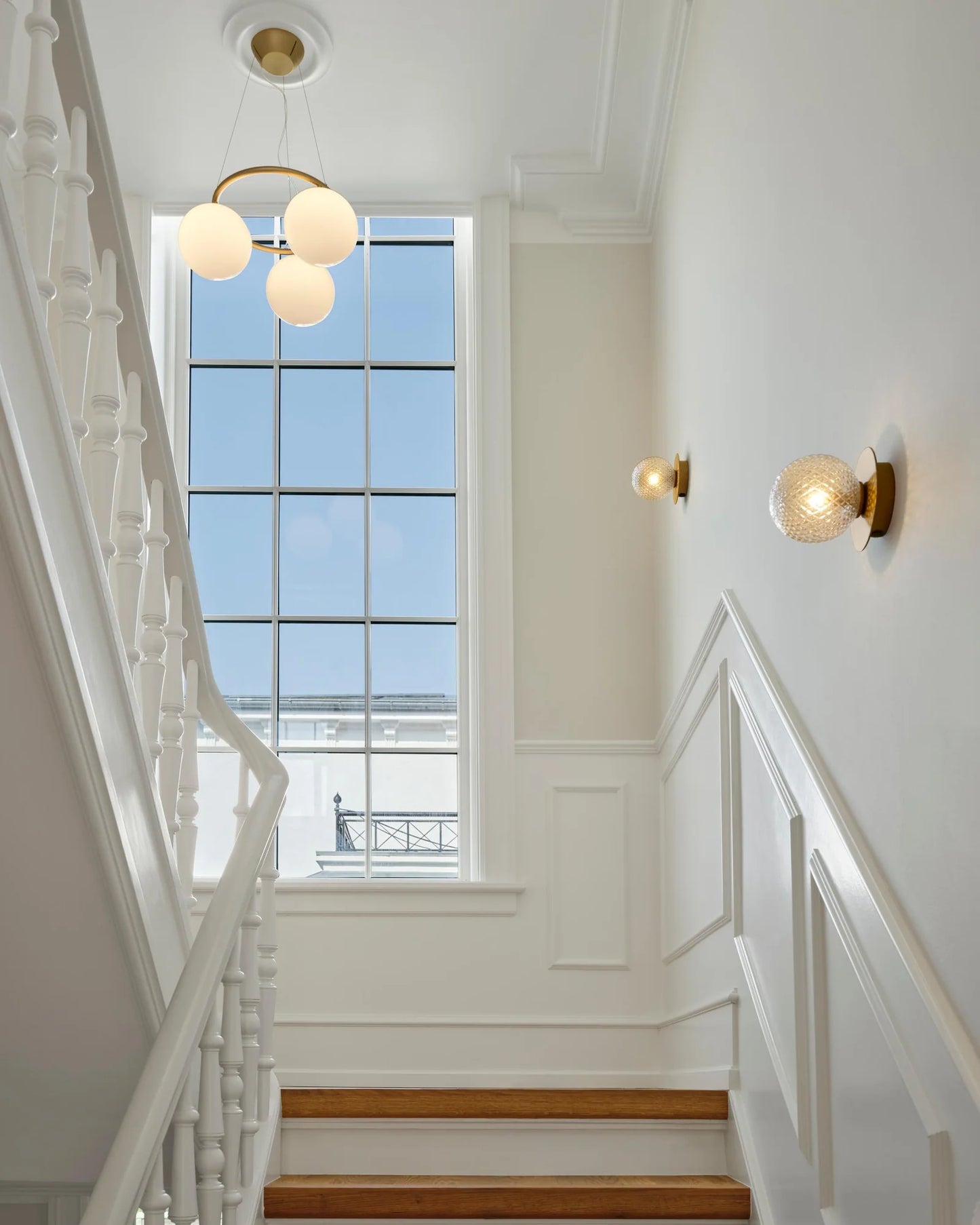 Miira 3 Circular Chandelier by Nuura