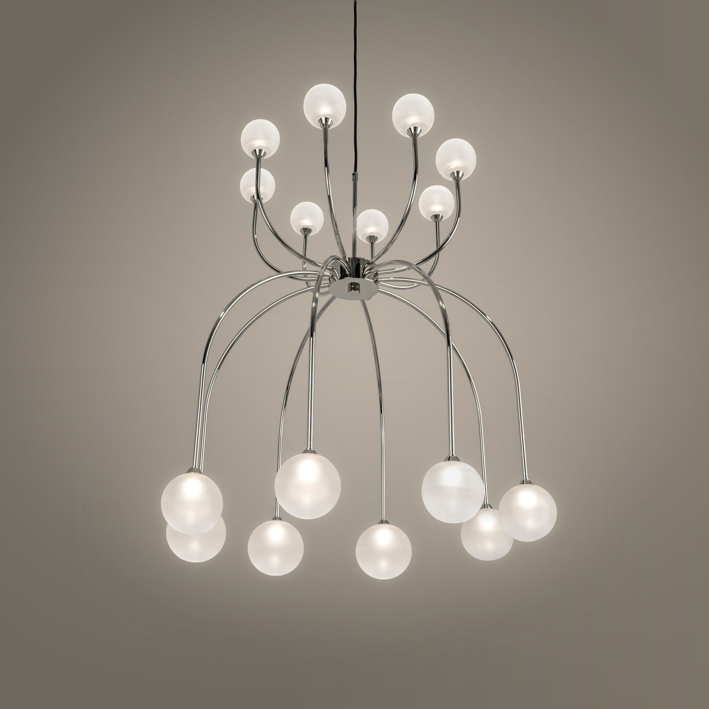 Penélope H16 chandelier by Ilfari, modern European designer chandelier with sculptural luxury lighting design for premium interiors