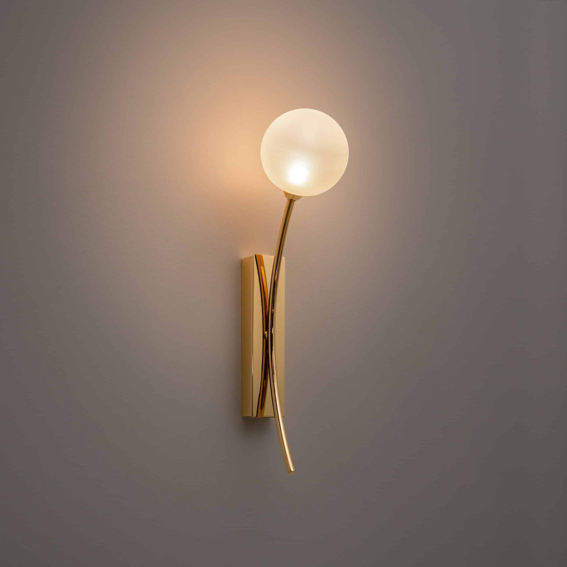 Penélope W1 and W2 wall lamps by Ilfari, modern European designer wall lighting with sculptural luxury design for premium interiors