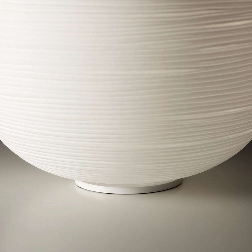 ROUND WHITE TABLE LAMP