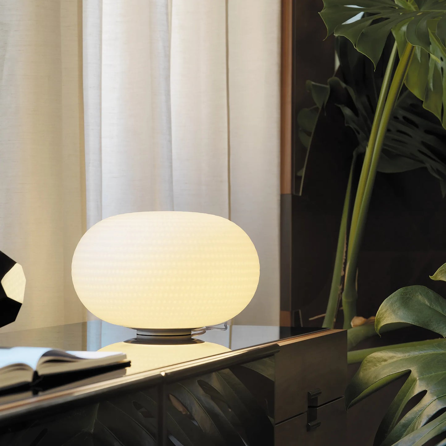 Glass Table Lamp. round large table lamps, big table light in white glass. 