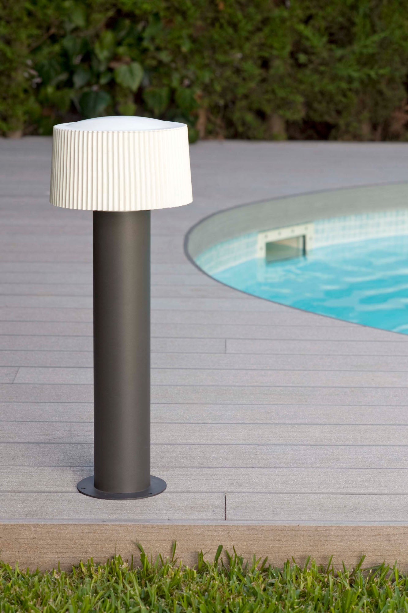 designer bollards outdoor lighting, luxury lighting brands in India, top lighting brands in India, lighting brands