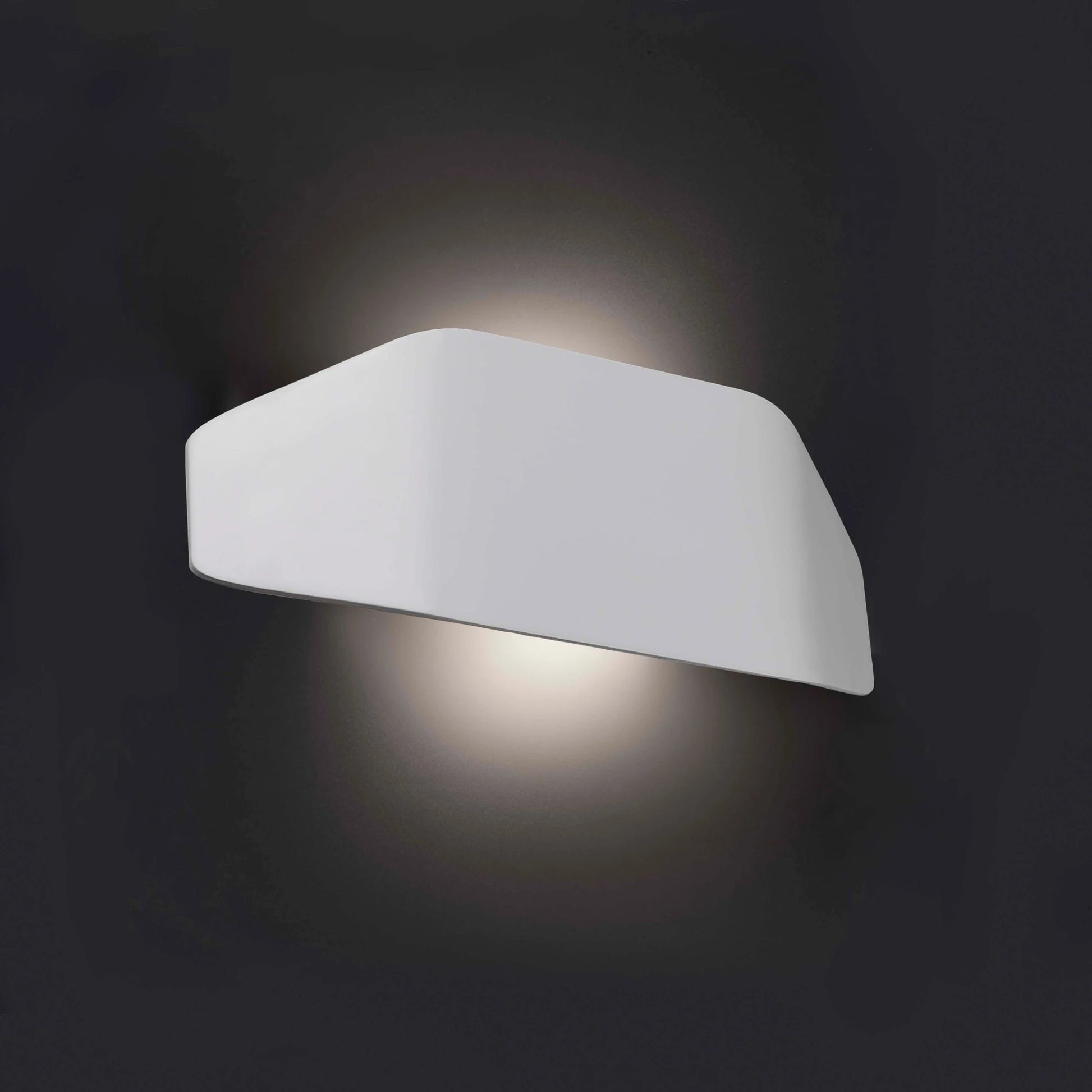 white wall lamp light outdoor , best lighting, best lighting brands in India, Luxury lighting, lamps, top lighting websites