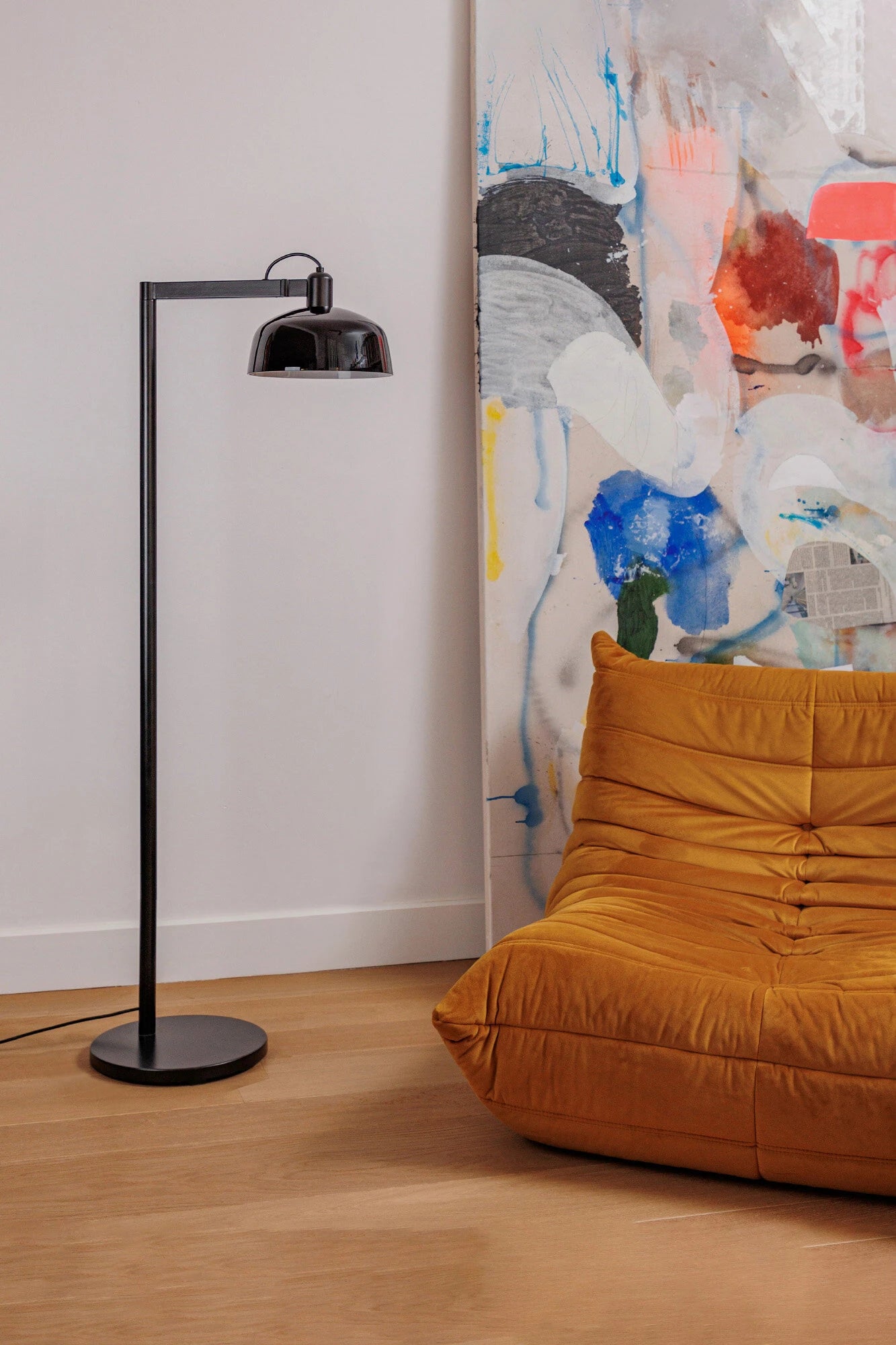 fancy designer black metal floor lamp, floor lamp designs, buy floor lamp, show floor lamps for home, living room lights, lighting stores near me