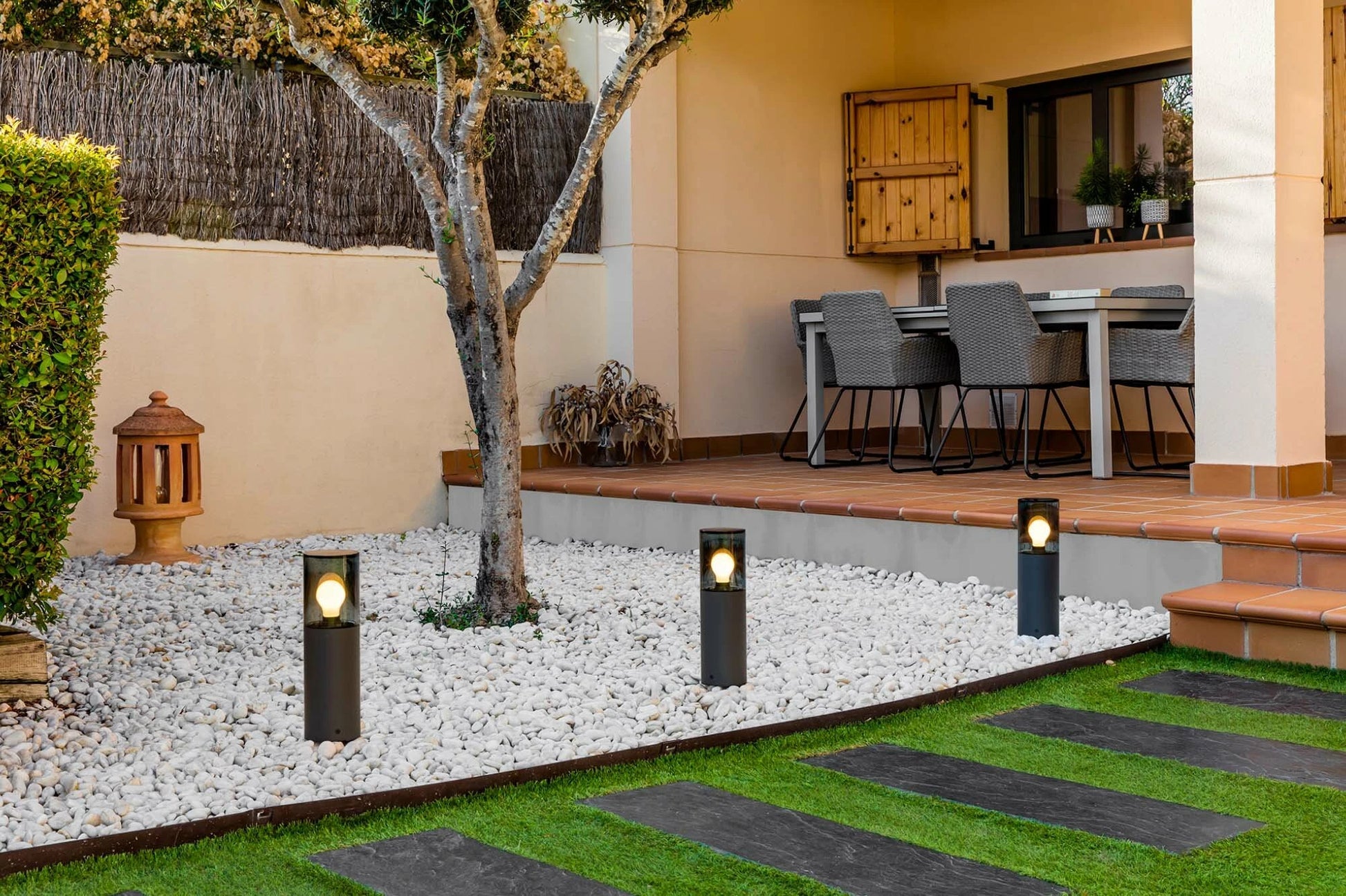 fancy designer european bollard lights , designer lighting, top lighting brands india, top lighting brands in the world, lighting design, garden lighting