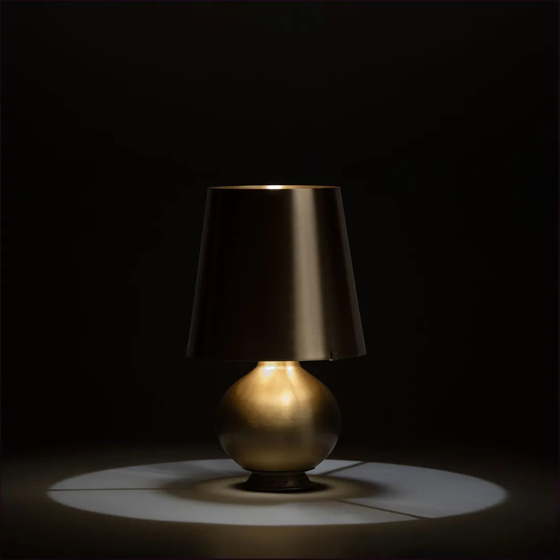 table lamps in brass, Designer best table lights online India, , Gold table lamps, Retro large table lamps from europe. 