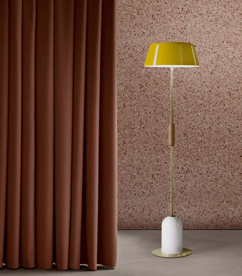 Accent Yellow Floor lamp in classical style 