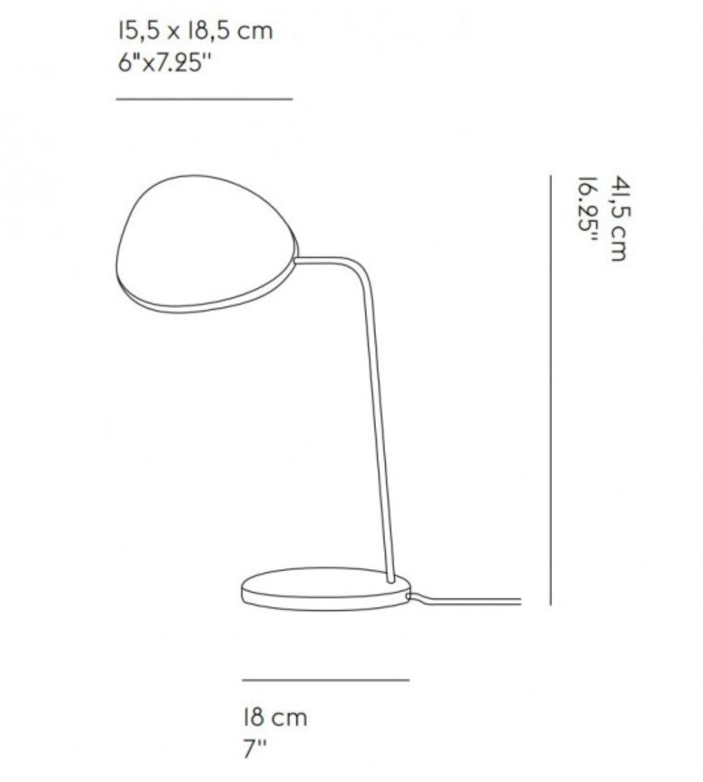  A modernly timeless addition to any home or professional space, the Leaf Table Lamp features organic lines that reference the leaves of a tree, paired with its turnable head and dimmable, LED light.  Use the design in the home office, windowsill, on a nightstand, in educational settings or anywhere within the modern workplace.