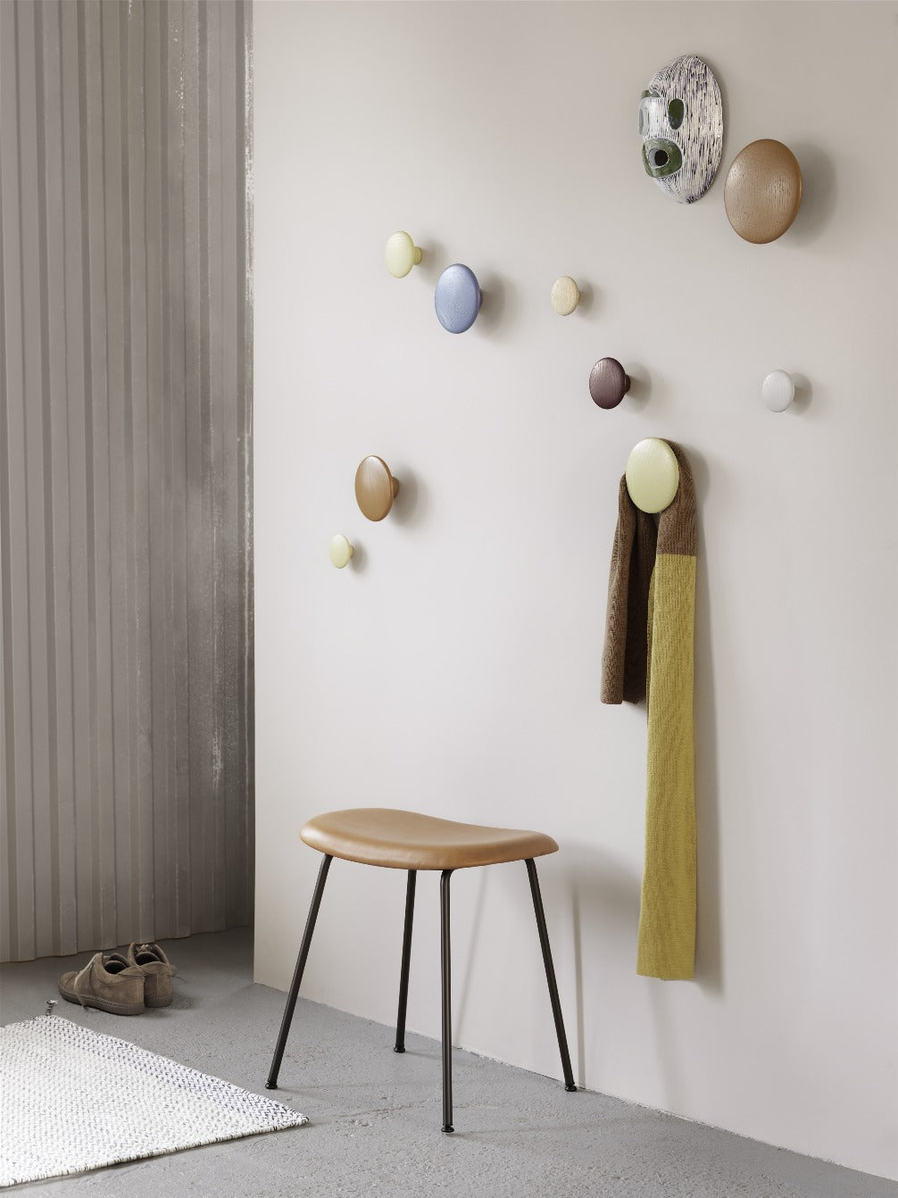 Bringing a friendly expression to the traditional coat hook, the Dots Wood is a functionally sculptural design to be arranged on the wall in any pattern and color combination desired. Use it in hallways, bedrooms, kitchens as well as hospitality and workplace areas. Combine the design with the Dots Ceramic and Dots Metal for a unique expression.