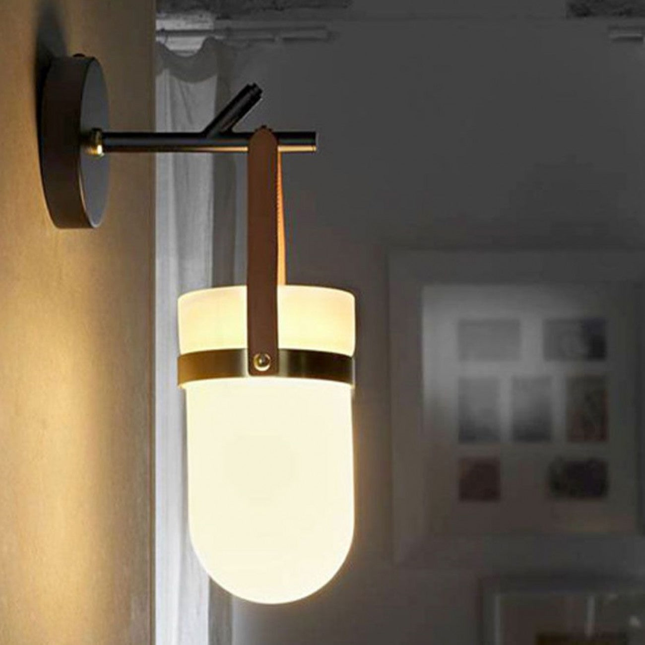 contemporary wall light