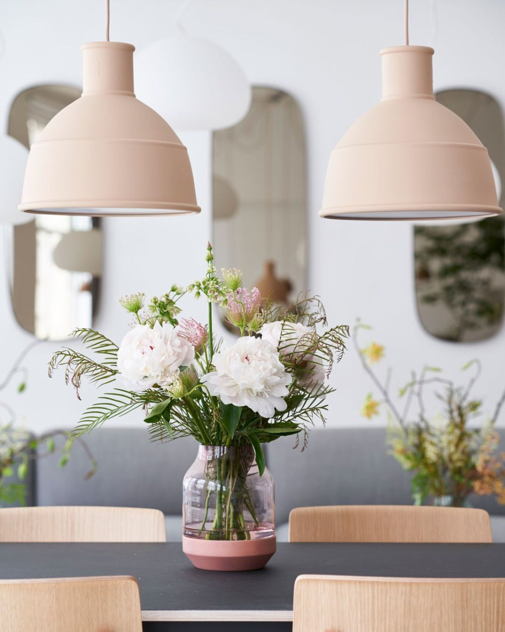 A quirky take on the industrial pendant lampshade, the Unfold Pendant Lamp is affordable and useful in any home or professional space. Made of soft silicon rubber, the pendant is available in a wide range of colours to brighten any room.